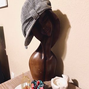 Cute Zigzag Bow Flat Cap